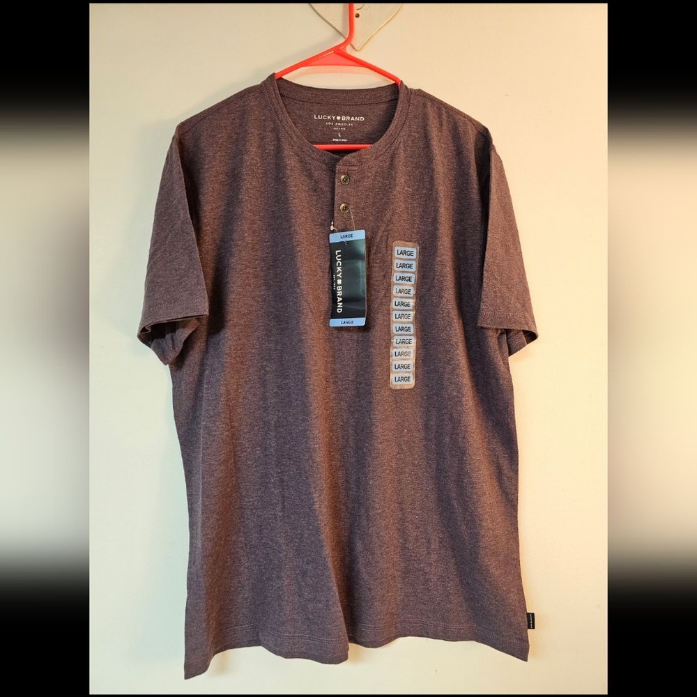 Lucky brand men's large tshirt